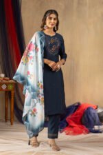 Women's Blue Mango Silk Floral Kurta Set - Image 2