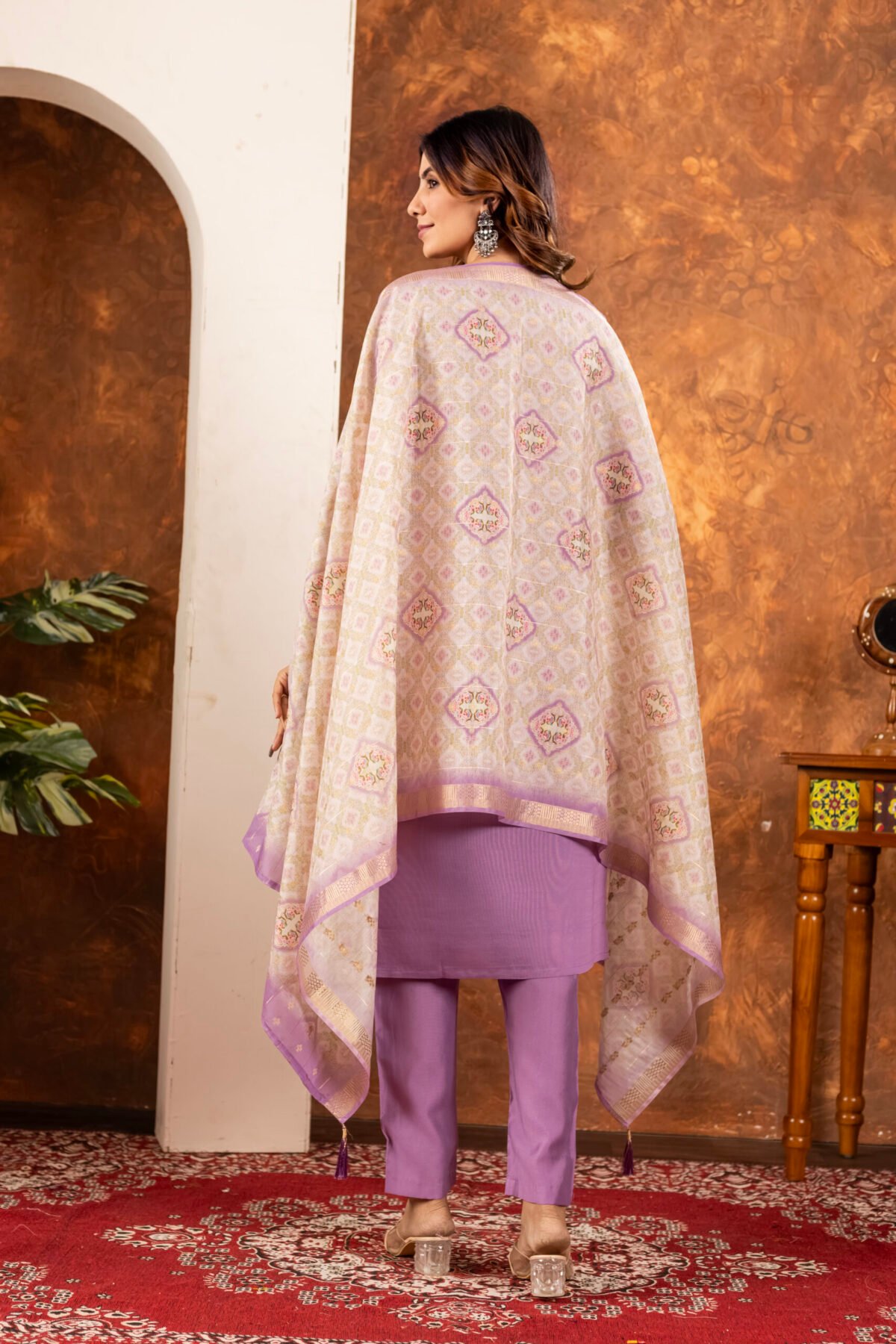 Lovender Straight Kurti Pant With Printed Dupatta Set - Image 5