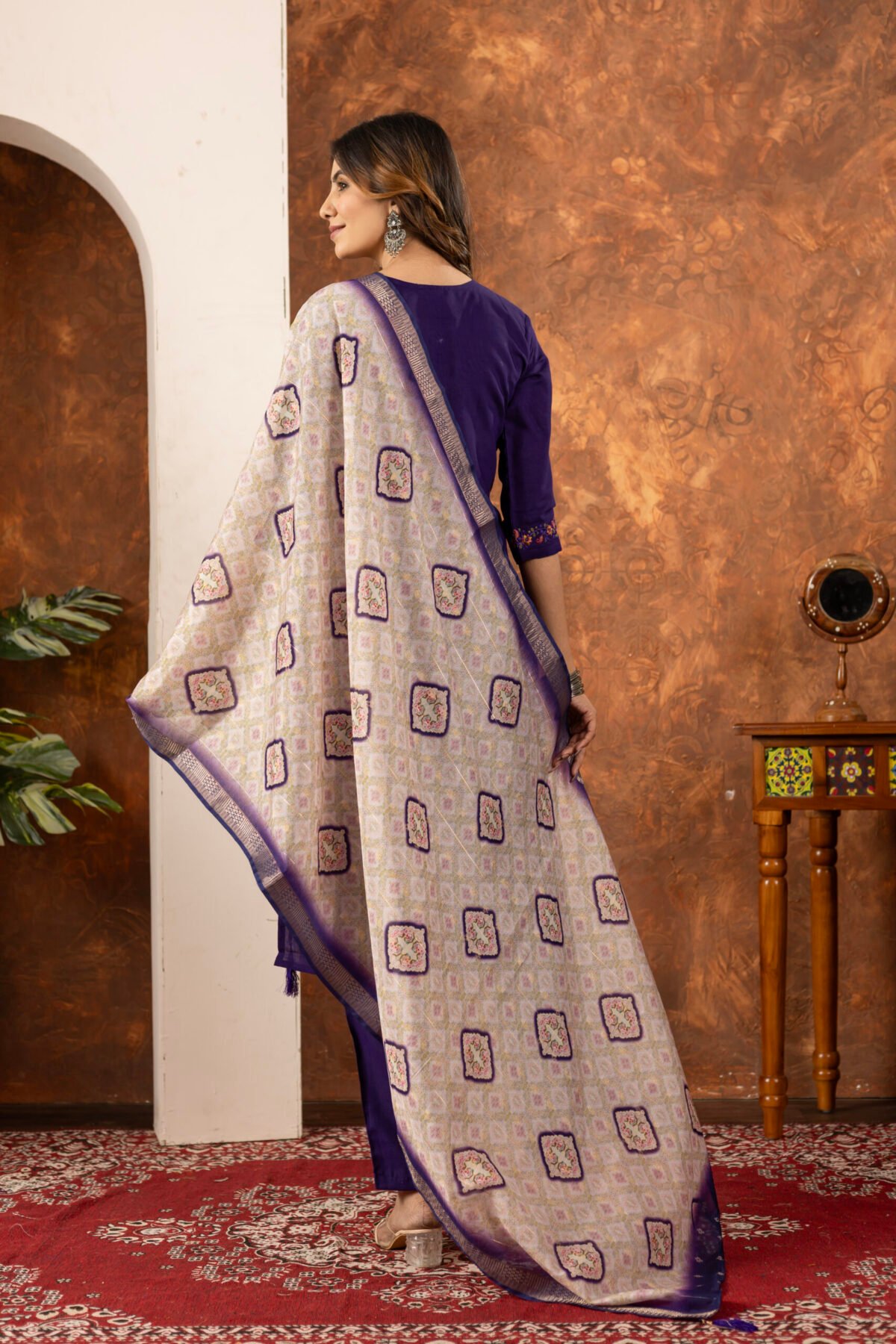 Purple Straight Kurti Pant With Printed Dupatta Set - Image 7