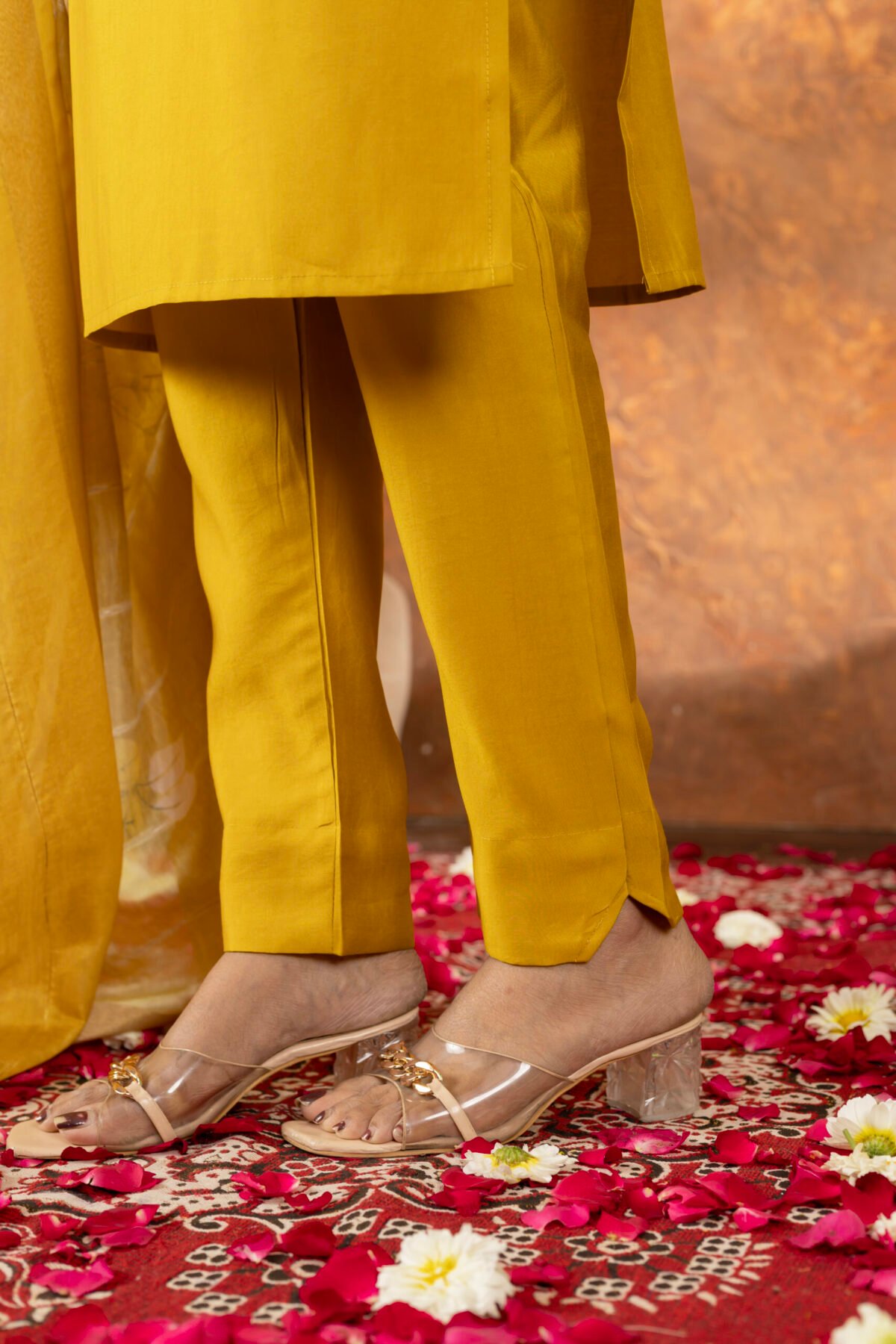 Women's Mustard Roman Silk Floral Kurta Set - Image 7